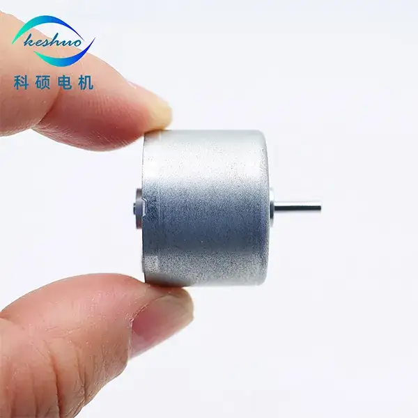 24mm 直径 6V 12V 24V 7500RPM 高转速直流无刷 电机扭矩 171g.cm 型号 2418 适用于遥控车